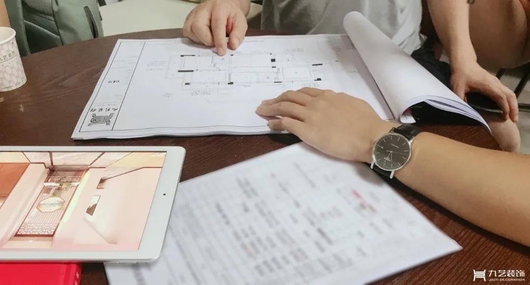 決定是否找設計師